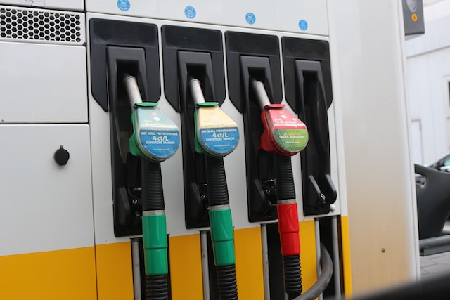How Process Servers Manage The Rising Gas Prices